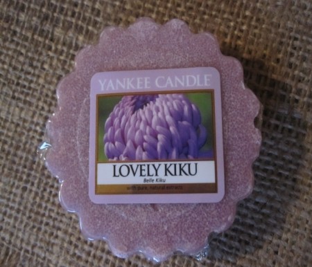 Lovely Kiku duftvoks.